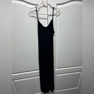 Beautiful black maxi dress for any occasion.
